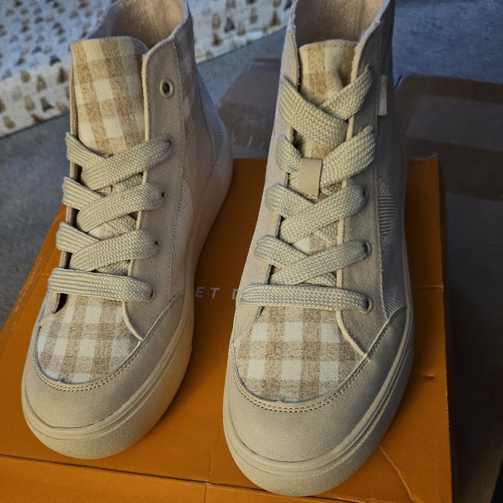 Rocket Dog LW Higher Platform Flair  Jenkins/Barton Cotton Sneakers